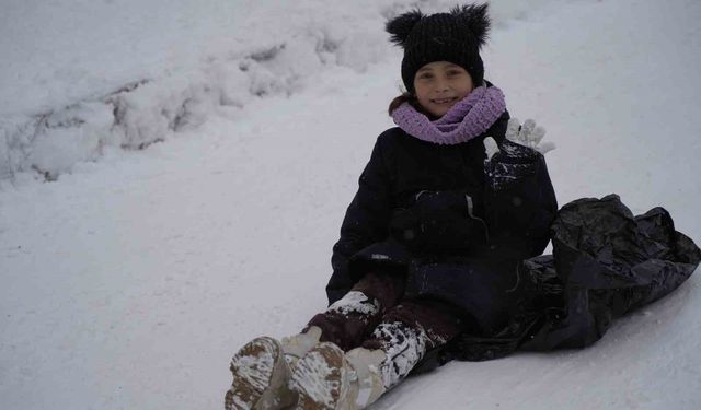 Gümüşhane'de kar tatili eğlenceye dönüştü