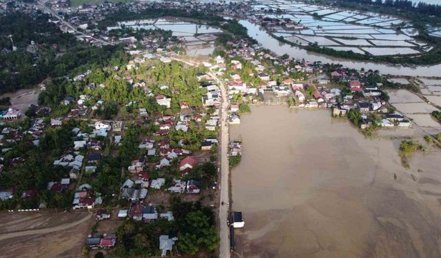 Güney Asya’daki sel ve toprak kaymalarında can kaybı bin 500’ü aştı