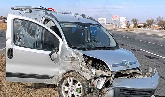 Hastaneden dönen karı koca kaza yapıp hastanelik oldu