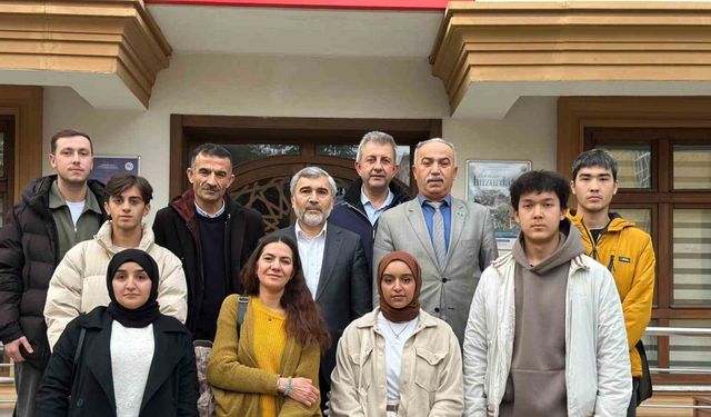 İlk kamu kuruluş ziyaretini Müftü Gül’e yaptılar