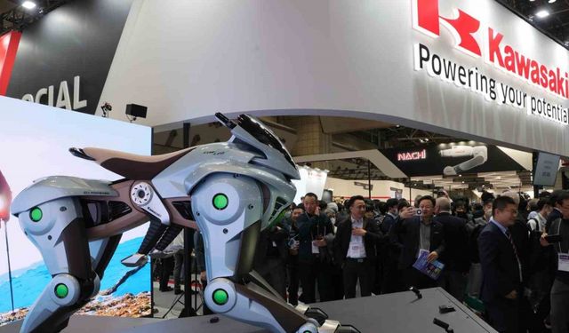 Japonya’da robottan Türkiye’ye "lokumlu" selam