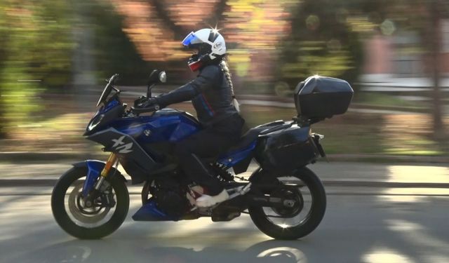Kadın sürücü İspanya’dan Türkiye’ye motosikletle 4,5 günde geldi: Sınırda gözyaşlarını tutamadı