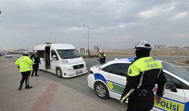 Karaman'da okul servislerine yönelik denetimler devam ediyor