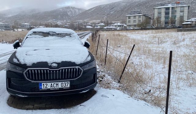 Karlıova beyaza büründü