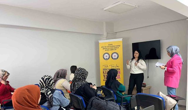 Kars’ta kadınlara KADES uygulaması tanıtıldı