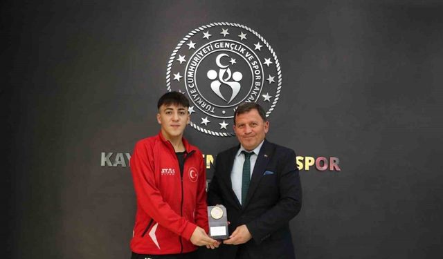 Kenan Eren Kahraman’dan Ali İhsan Kabakcı’ya ziyaret