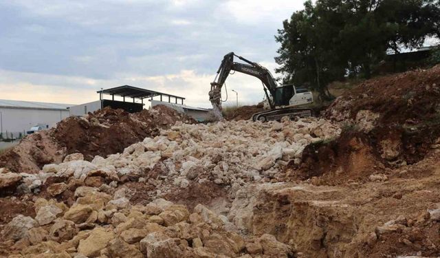 Kepez Belediyesi’nden doğa ile iç içe hayvan barınağı