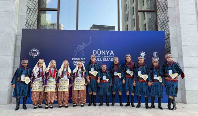 Kocaeli’nin "Gonca Efeleri" Cumhurbaşkanı Erdoğan’ın önünde sahne aldı