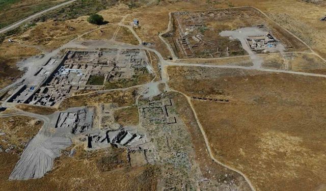 Kültepe’de mozaik heyecanı