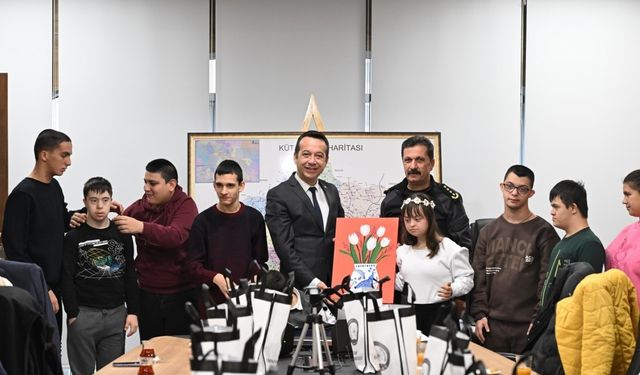 Kütahya İl Emniyet Müdürü Elbir, özel öğrencilerle bir araya geldi