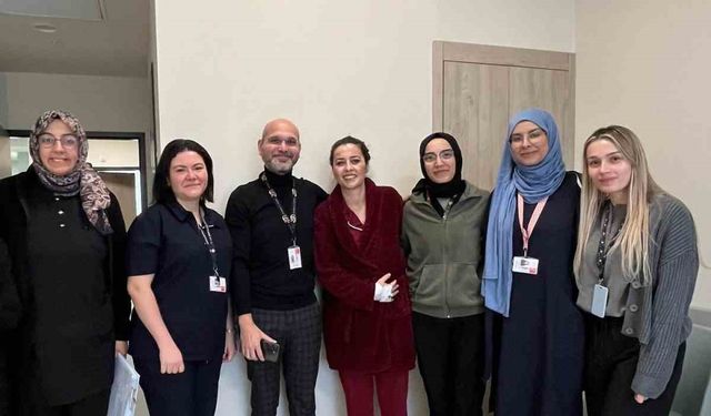 Kütahya Şehir Hastanesi’nde dev yumurtalık kitleleri başarıyla çıkarıldı