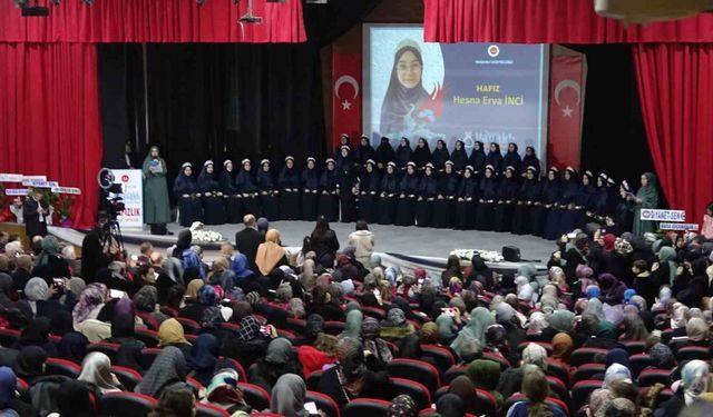 Kütahya Tavşanlı’da 36 kız hafız için görkemli icazet töreni