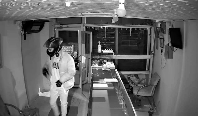 Kuyumcudan 5-6 kilo altın çaldılar, parasıyla lüks araç satın aldılar