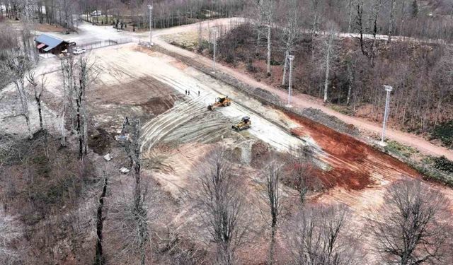Kuzuyayla kızak pistine 100 metrelik kapalı yürüyen bant sistemi kuruluyor