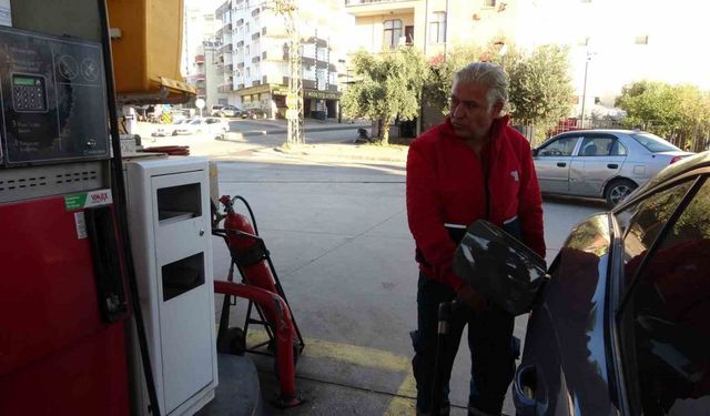 LPG pompası takılıyken hareket eden araca pompacı son anda müdahale etti