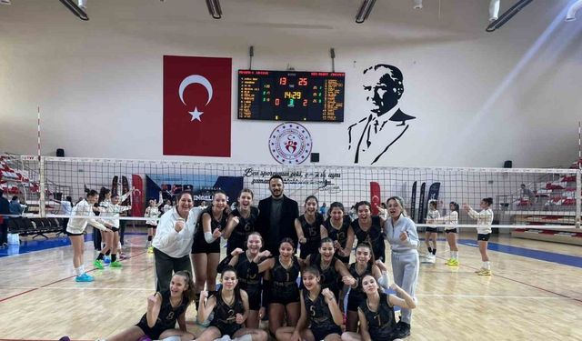 Melahat Ünügür Ortaokulu, Voleybol Yıldız Kız kategorisinde finalde