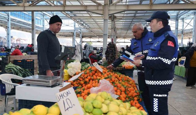 Menteşe Belediye Zabıtasından etiket denetimi