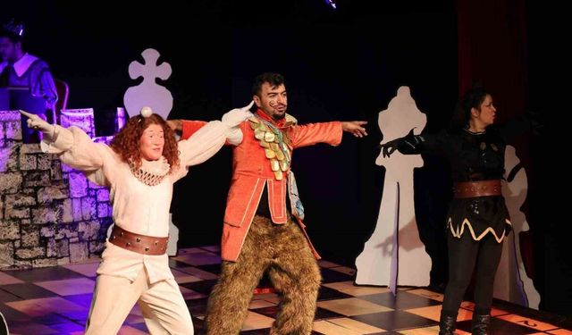 Merkezefendi Kent Tiyatrosu çocuklarla buluşuyor