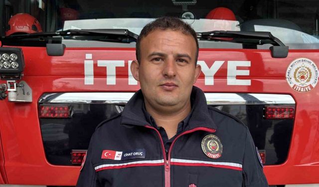 Oksijen maskesini vatandaşa veren itfaiye eri, o anları anlattı: "Önceliğimiz insan"