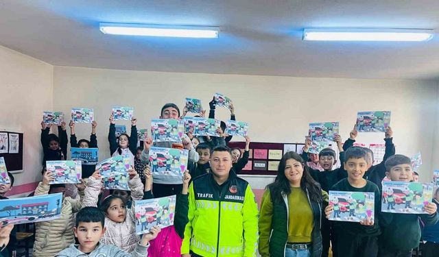 Pozantı’da ilkokul öğrencilerine trafik eğitimi