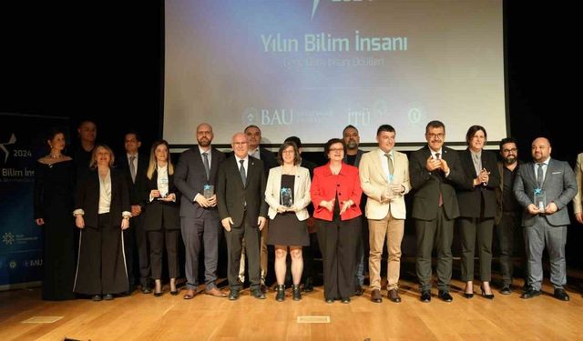 Rektör Savaş, 2024 Genç Bilim İnsanı Ödülleri programına katıldı