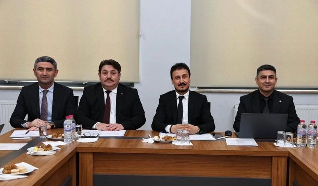 SAÜ’de öğretmen adaylarını güçlendirecek yeni adımlar görüşüldü