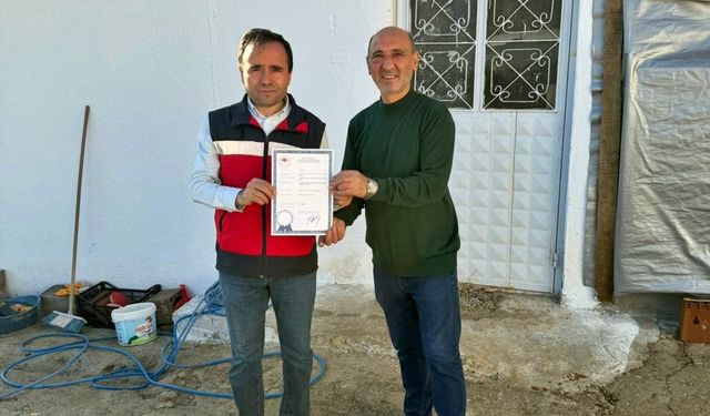 Simav’da 12 bin tavuk kapasiteli işletmeye yumurta paketleme faaliyeti için onay belgesi