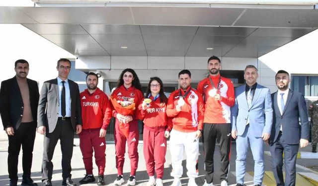 Şırnaklı milli sporculara coşkulu karşılama