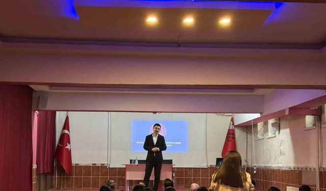 Susuz’da öğrenciler sordu, kaymakam mesleğini anlattı