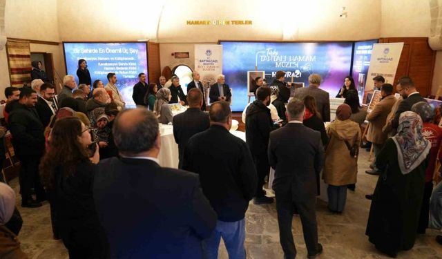 Tahtalı Hamam Müzesi’nde "Bir Kent, Bir Tarih, Bir Kadraj" fotoğraf sergisi açıldı