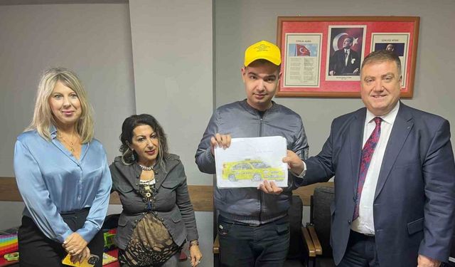 Taksi tutkunu Halil’e Başkan Özkan’dan özel sürpriz