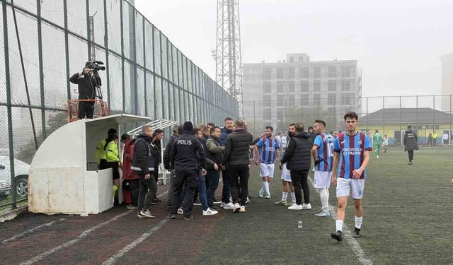 Tekirdağ Süper Amatör Lig’de saha karıştı, 5 kırmızı kart çıktı