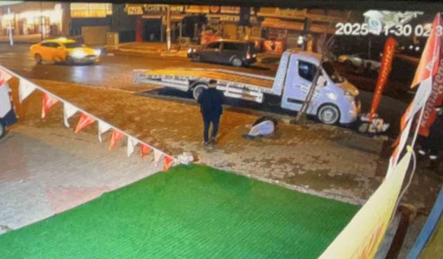 Tekirdağ’da motosiklet oto kurtarıcıya ok gibi saplandı