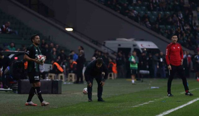 Trendyol Süper Lig: Kocaelispor: 0 - Kasımpaşa: 0 (İlk yarı)