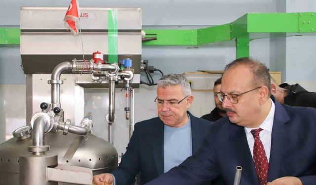 Vali Canbolat, Köşk’te zeytinyağı sıkım işletmelerinde incelemelerde bulundu