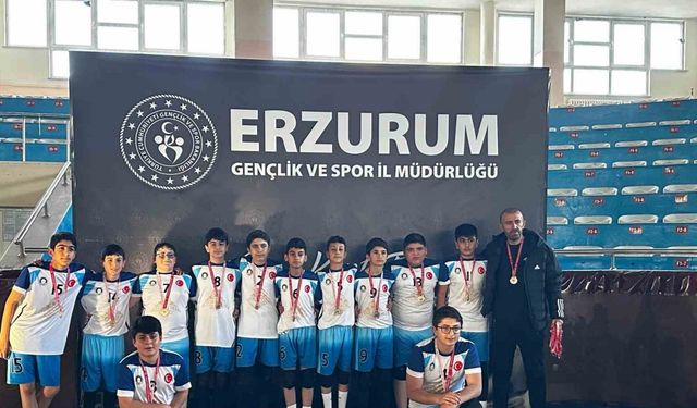 Voleybolda Erzurum Şampiyonu Oltu Cumhuriyet Ortaokulu