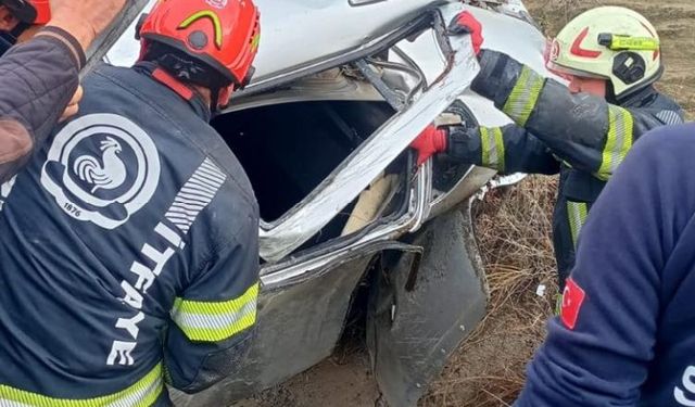 Yoldan çıkan otomobil takla attı; 2 yaralı