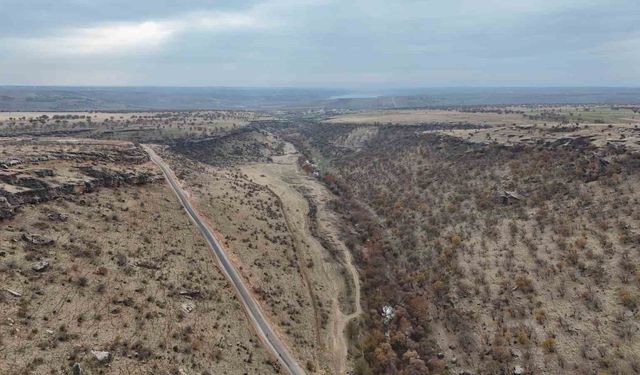 1 milyon yıl önce oluşumu tamamlandığı değerlendirilen Buzul Vadisi görüntülendi