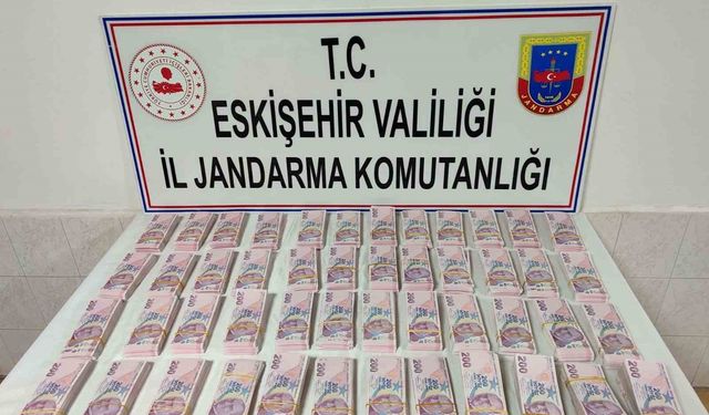 22 büyükbaş alıp, 2 milyon liraya yakın sahte para veren şüpheli yakalandı