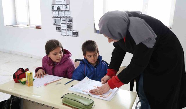 Adana'da 1600 rakımda eksi 20 derecede zorlu eğitim