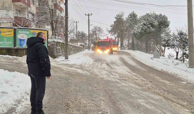 Alaplı'da karla mücadelede 12 yıldız deniz suyu kullanılıyor