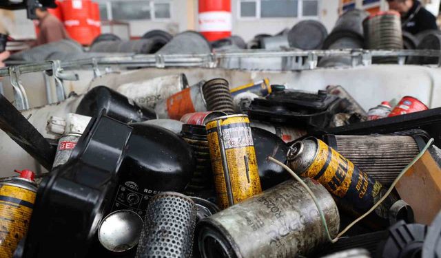 Antalya Büyükşehir ayrıştırılabilir kurumsal atıkları geri dönüşüme kazandırıyor