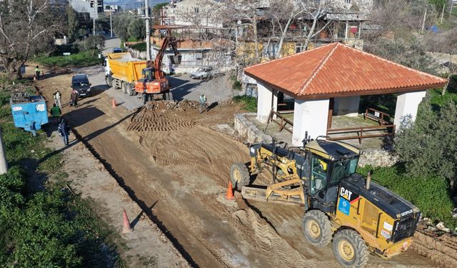 Aydın Büyükşehir Belediyesi Efeler'in yollarını yeniliyor