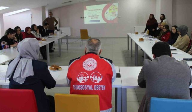 Bayburt'ta çocuk koruma hizmetlerine yönelik meslek içi eğitim düzenlendi