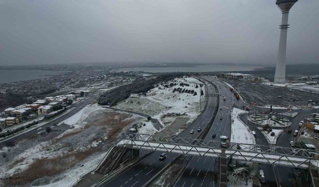Beylikdüzü kar yağışı sonrası havadan görüntülendi