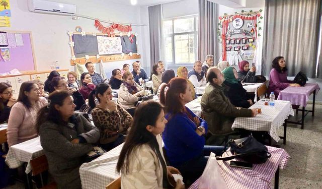 Bozyazı'da öğretmenlere 'çocuklarda vücut sağlığı ve doğru postür' eğitimi verildi
