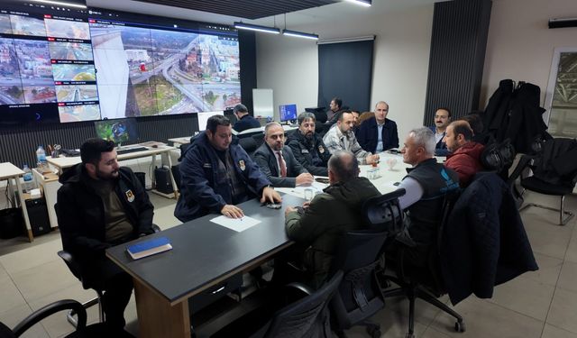 Büyükşehir'de sel ve su baskınlarına karşı kritik toplantı