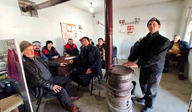 Çiftçiye aşılama çalışmaları, sulama yöntemleri ve desteklemeler anlatıldı