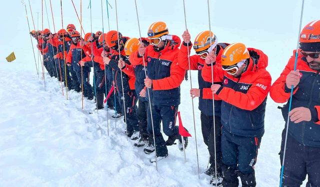 Çığ riskine karşı bölgesel AFAD eğitimi Van'da başladı