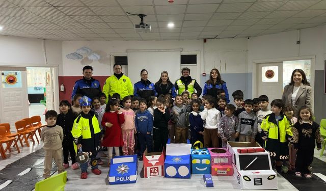 Cizre'de minik öğrenciler polislik mesleğini tanıdı